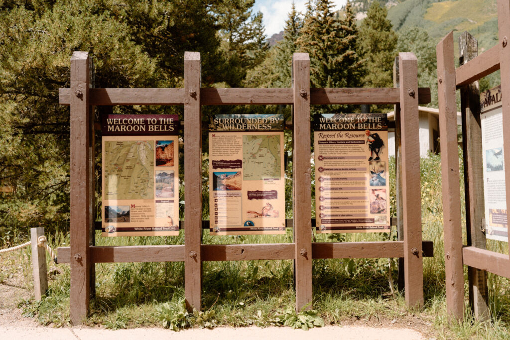 Information's signs from an Elopement at Maroon Bells