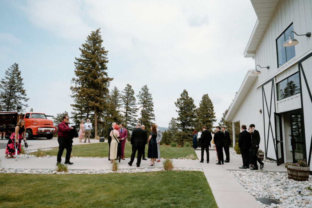 Wedding guests arriving to wedding at Woodlands